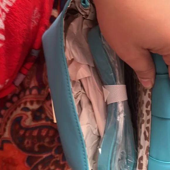 Blue - Picture 4 of 4